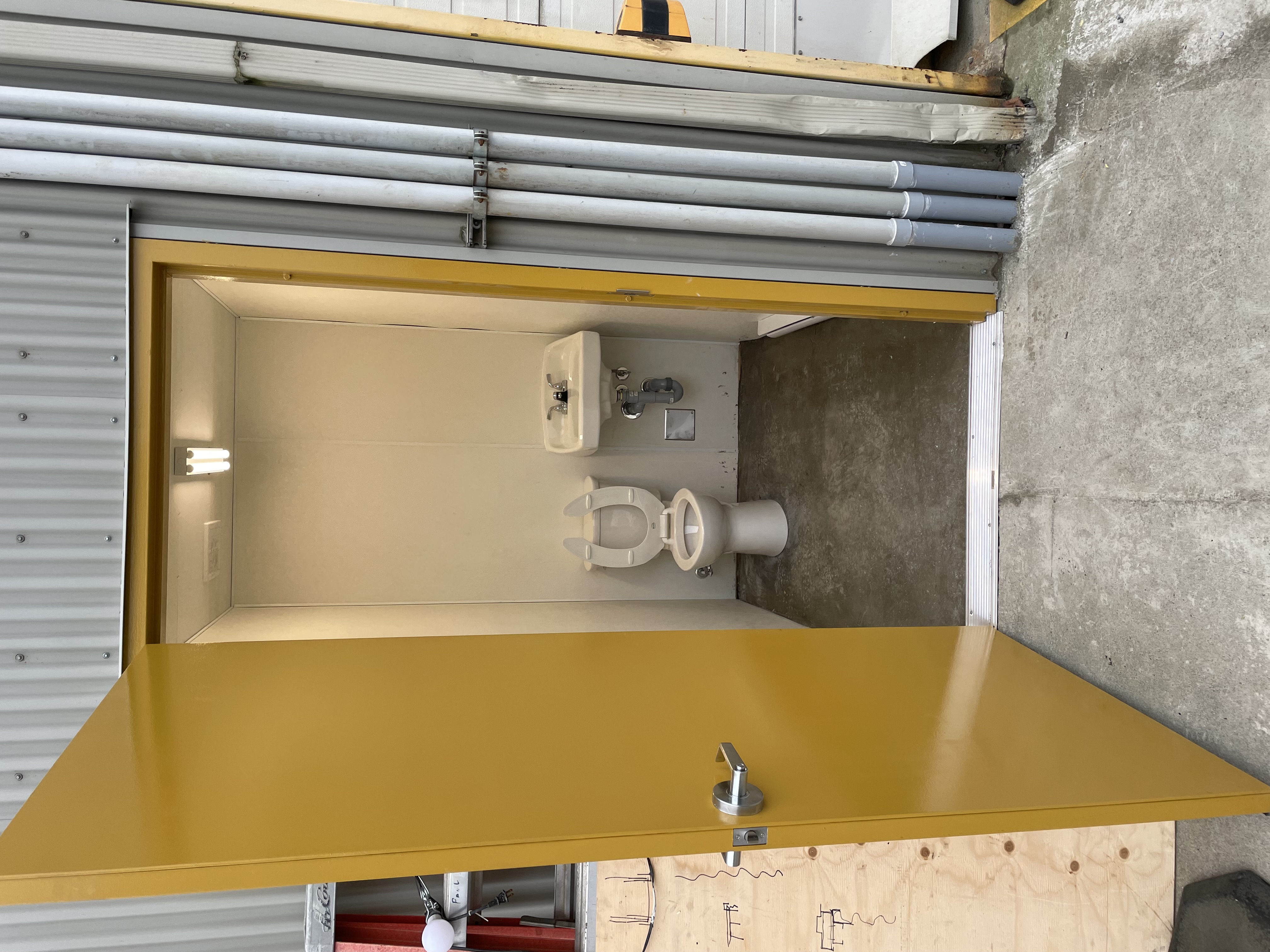 Completed yard washroom interior at Finning Canada in Surrey, B.C.
